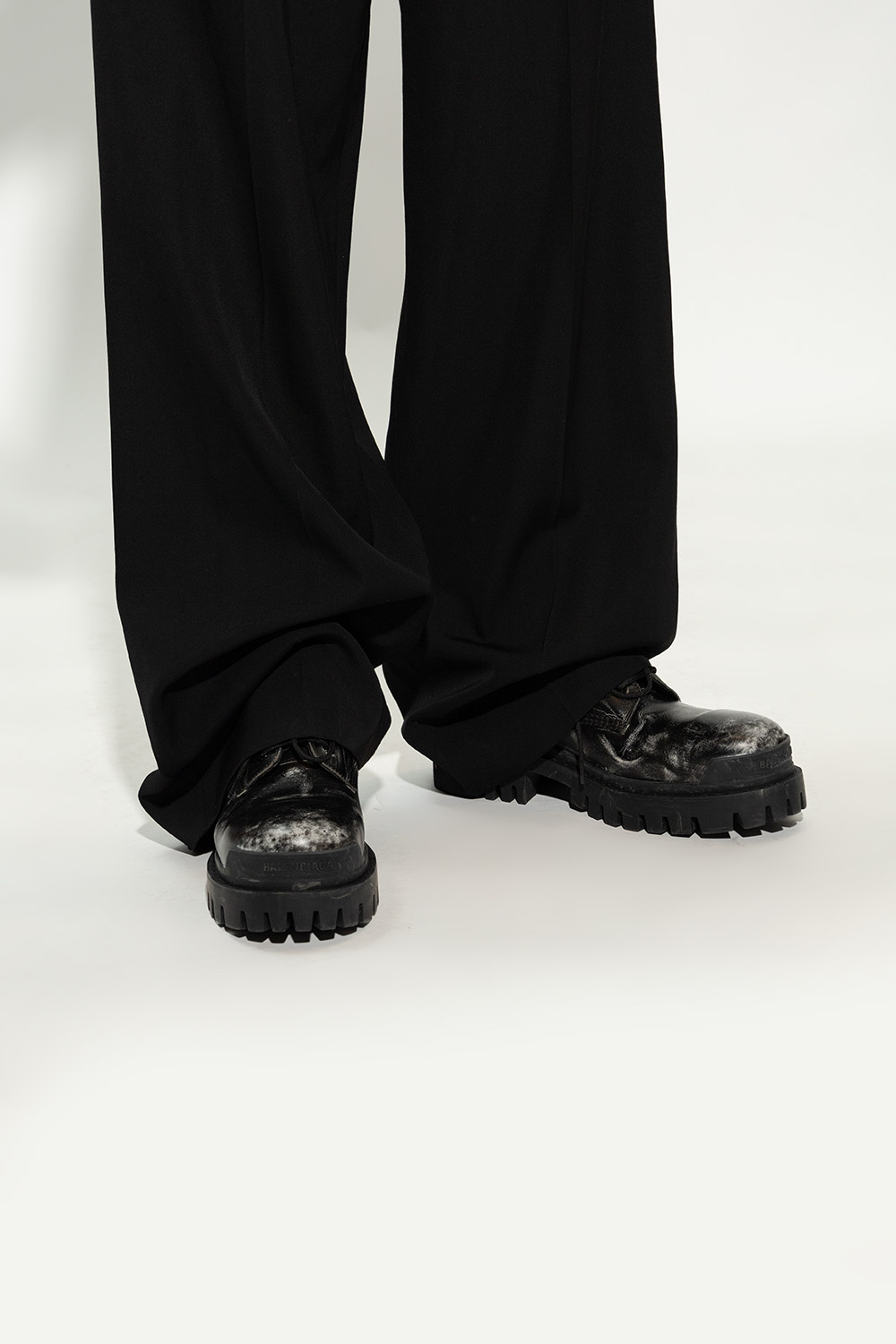 BALENCIAGA アヘニュナイフヒルフツ 804475WB1S1 1080 Balenciaga - Fetish leather pumps black - The Corner